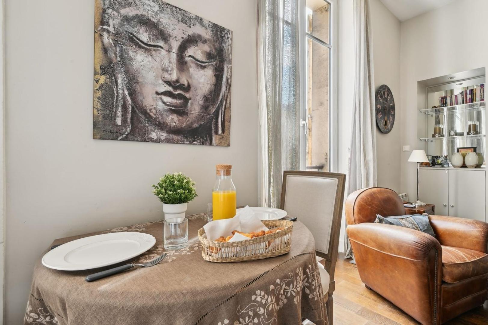 Apartment Bnbnook - Stylish 1br - Heart Of Golden Triangle Paris