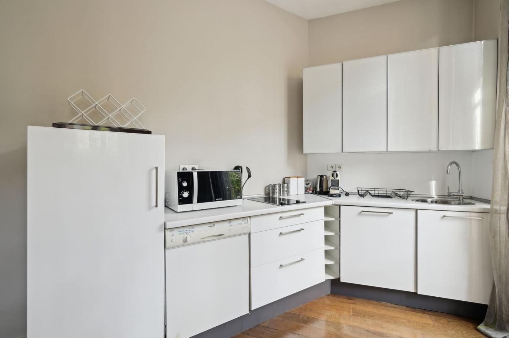 Bnbnook - Stylish 1br - Heart Of Golden Triangle Apartment