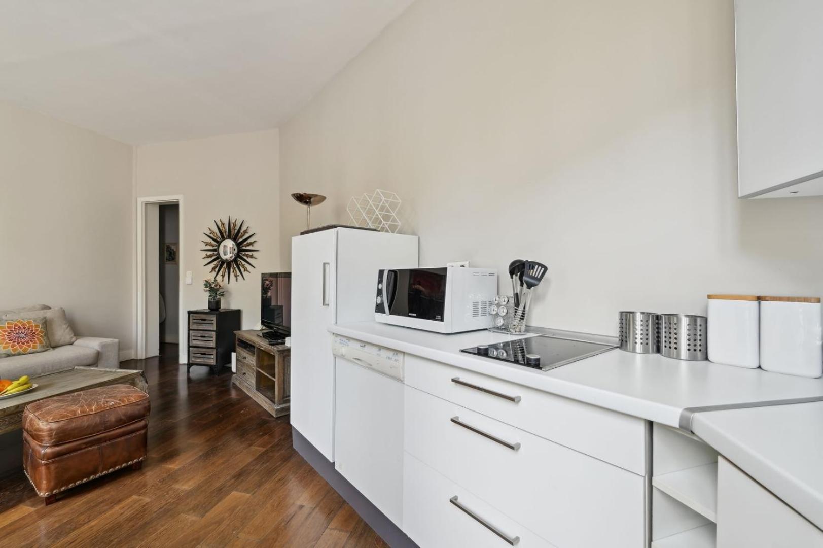 Apartment Bnbnook - Stylish 1br - Heart Of Golden Triangle *