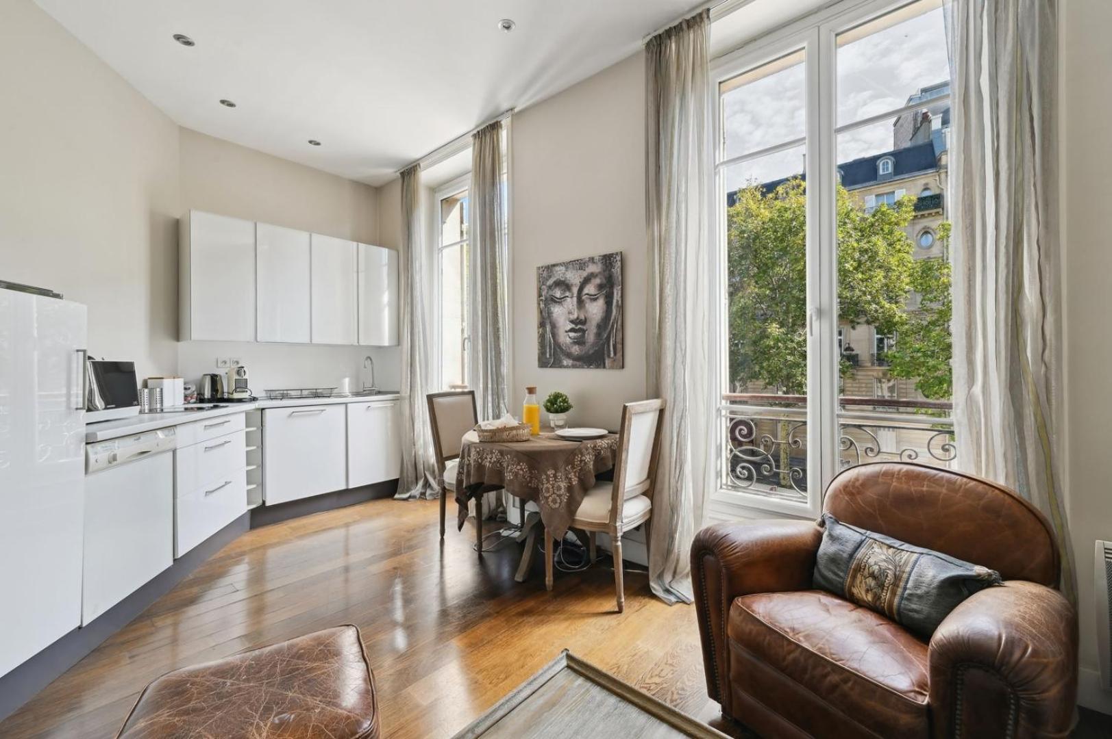 Apartment Bnbnook - Stylish 1br - Heart Of Golden Triangle Paris